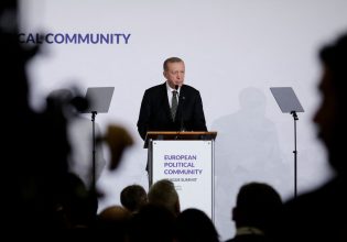 Ερντογάν: Η Ευρώπη γυρνάει την… πλάτη στον Ερντογάν – Τι θα πει σήμερα ο Μητσοτάκης στη Σύνοδο της Πράγας