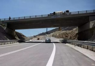 Τραγικός θάνατος για ηλικιωμένο – Παρασύρθηκε από 2 αυτοκίνητα