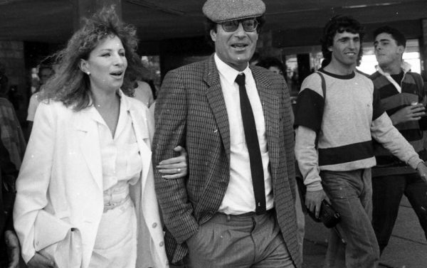 Μπάρμπρα Στρέιζαντ: «Ήμουν πάντα το παιδί της γειτονιάς που δεν είχε πατέρα αλλά είχε καλή φωνή»