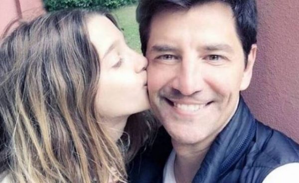 Αναστασία Ρουβά: Η έφηβη κόρη της Κάτιας και του Σάκη τραγουδά και κάνει θραύση στο TikTok