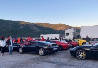 Γιατί το λιμάνι της Ηγουμενίτσας γέμισε δεκάδες ολοκαίνουργιες Ferrari;