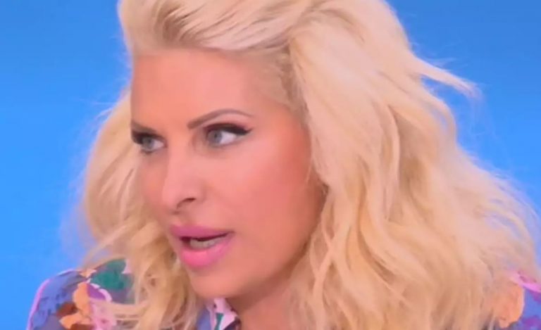 Ελένη Μενεγάκη: Τι στέλνει στον Μάκη Πανταζόπουλο και τι της απαντά -«Τι μου τα δείχνεις αυτά;»