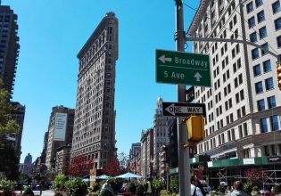 Ακίνητα: Παλαιότητα και εξ αποστάσεως εργασία δημιουργούν κτήρια «φαντάσματα» σε μεγαλουπόλεις