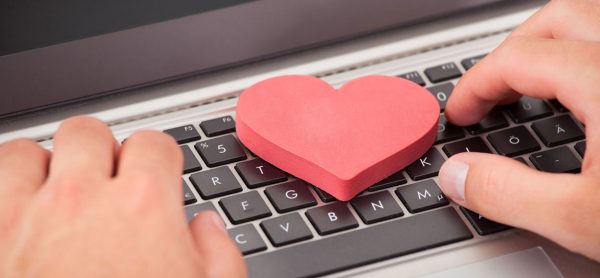 Ουκρανή κατάσκοπος με όπλο το φλερτ «σκότωσε» το ρωσικό στράτευμα