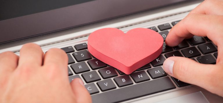 Ουκρανή κατάσκοπος με όπλο το φλερτ «σκότωσε» το ρωσικό στράτευμα