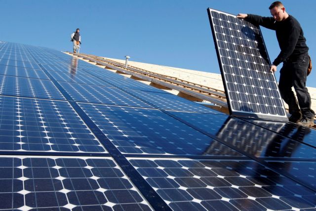 ΥΠΕΝ: Επιδότηση 60% για εγκατάσταση φωτοβολταϊκών στις στέγες