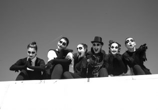 Free freaks: Μια εκρηκτική παράσταση κάνει πρεμιέρα στις 6 Νοεμβρίου