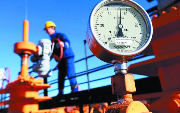 ΕΕ: Κοινές προμήθειες, μηχανισμό περιορισμού των τιμών και μείωση της ζήτησης πρότεινε για το φυσικό αέριο