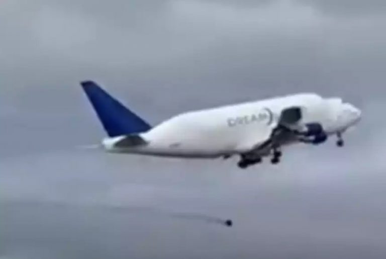 Βίντεο που κόβει την ανάσα: Γιγαντιαίο αεροσκάφος χάνει τροχό την ώρα της απογείωσης