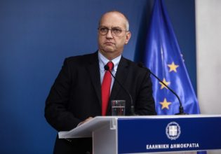 Οικονόμου για ΑΤ Ομόνοιας: Η αστυνομία πρέπει να είναι αυστηρή με τους επίορκους – Τι είπε για το ναζιστικό χαιρετισμό Πλεύρη