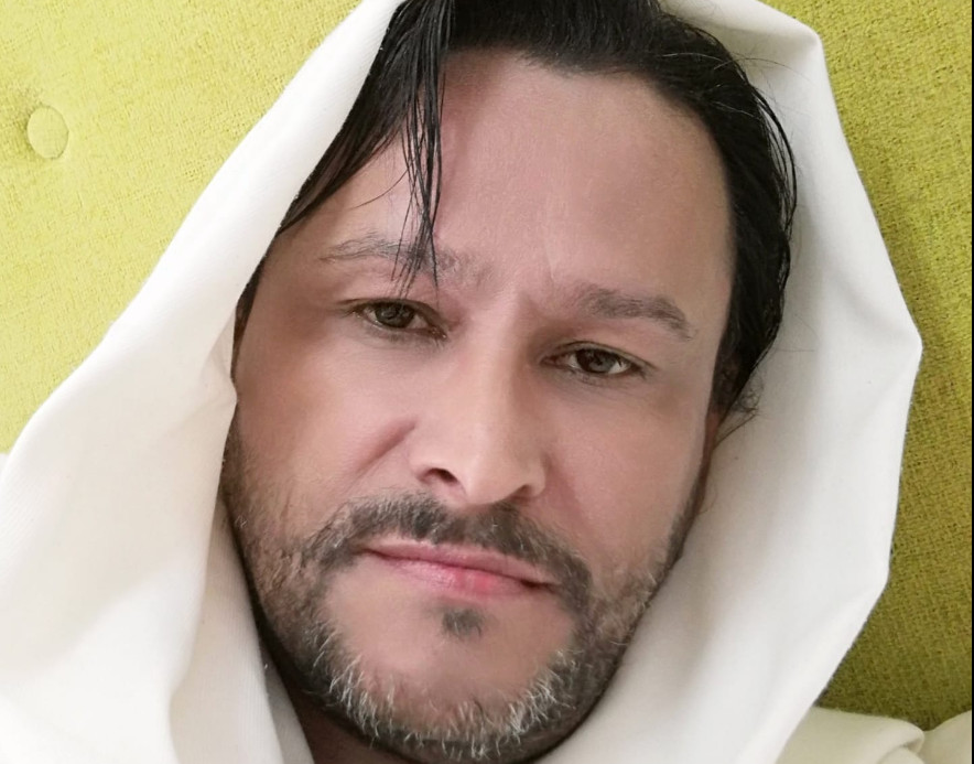 Ομοφυλοφιλία στο Ισλάμ: Ο πρώτος ανοιχτά γκέι ιμάμης πιστεύει στη συνύπαρξη σεξουαλικότητας και θρησκείας