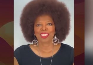 Η Τζόις Σιμς, που τραγούδησε το Come Into My Life, πεθαίνει σε ηλικία 63 ετών