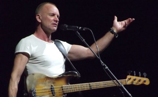 Στινγκ: Η μίζερη παιδική ηλικία, η εργασία ως εισπράκτορας λεωφορείου και το ριγέ πουλόβερ