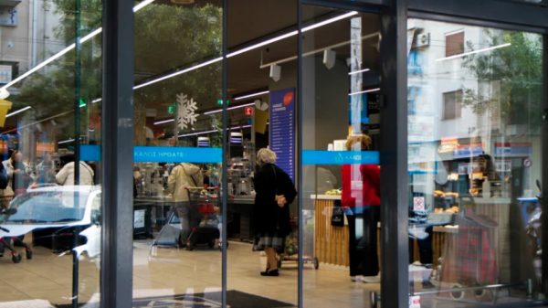 Καφούνης: Οι θέσεις του για την πιθανότητα μείωσης του ωραρίου των καταστημάτων