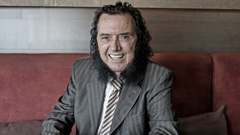 Ο Σταμάτης Κόκοτας: «Έζησα το θαύμα με τον Άγιο των λεπρών»