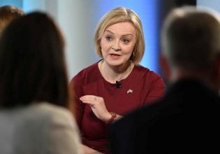 Βρετανία: Η Τρας παραδέχθηκε ότι έγιναν λάθη επικοινωνίας στην παρουσίαση του μίνι προϋπολογισμού