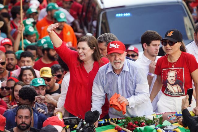 Βραζιλία: Αμετάβλητο το προβάδισμα του Λούλα έναντι του Μπολσονάρου - Αντιπαράθεση για τα γκάλοπ