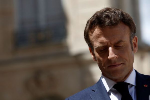 Γαλλία: Αντιμέτωπη με τρεις προτάσεις μομφής η κυβέρνηση – Καμία δεν αναμένεται να υπερψηφιστεί