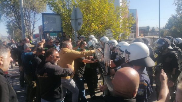 Μαλαματίνα: Εισαγγελική έρευνα για τις απολύσεις – Νέα απεργιακή συγκέντρωση στο εργοστάσιο