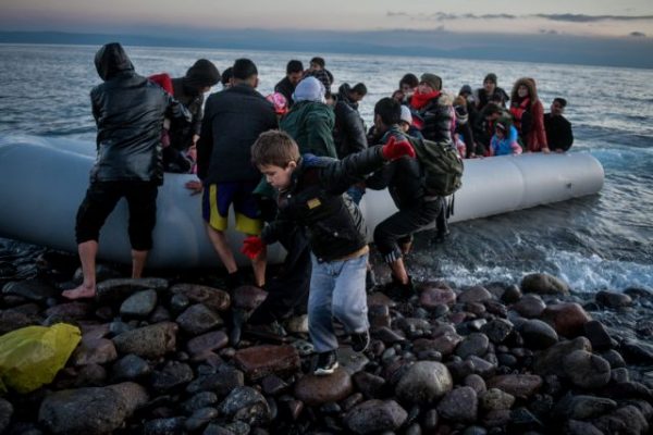 ΣΥΡΙΖΑ: Ερωτήματα για την τύχη 60 μεταναστών στη Φολέγανδρο