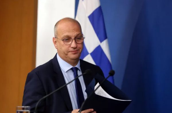 Live η ενημέρωση από τον κυβερνητικό εκπρόσωπο, Γιάννη Οικονόμου