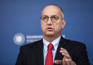 Γιάννης Οικονόμου: Η Ελλάδα αντέχει στον παγκόσμιο τυφώνα κρίσεων – Ο ΣΥΡΙΖΑ στηρίζεται στην ηθικολογία