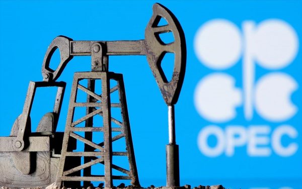 Σαουδική Αραβία: Ομόφωνη η απόφαση του ΟΠΕΚ+ για μείωση της παραγωγής πετρελαίου