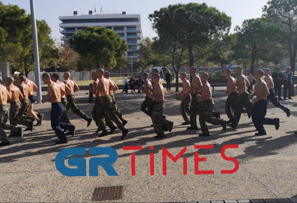 Θεσσαλονίκη: Γέμισε η παραλία ημίγυμνους ΟΥΚαδες - Σαστισμένοι κοιτούσαν οι πολίτες
