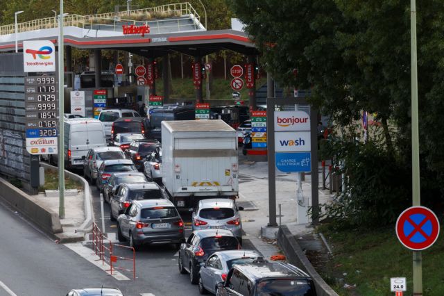 Βέλγιο: Γάλλοι οδηγοί περνούν τα σύνορα για να ανεφοδιαστούν με καύσιμα από βελγικά βενζινάδικα
