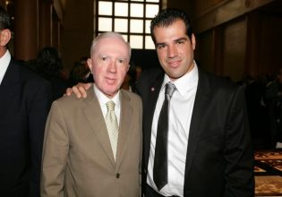 Θάνος Πλεύρης για τον ναζιστικό χαιρετισμό του πατέρα του: Αποκτήνωση ότι το έκανε μπροστά στη Μάγδα Φύσσα