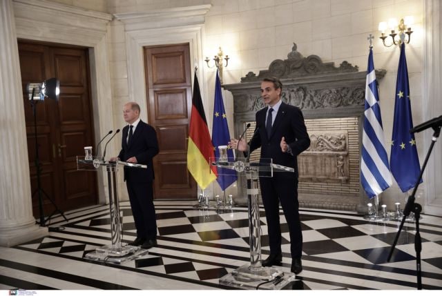 ΚΚΕ: «Καμία εμπιστοσύνη σ’ αυτούς που η κυβέρνηση εμφανίζει ως ισχυρούς συμμάχους»