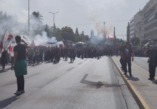 Πανεκπαιδευτικό συλλαλητήριο στην Αθήνα: Ολοκληρώθηκε με συνθήματα και καπνογόνα