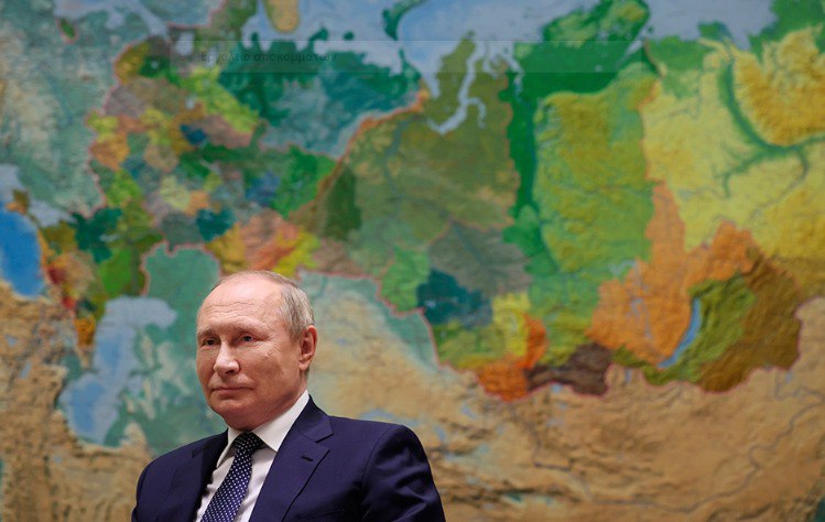 Ο Πούτιν επέβαλε στρατιωτικό νόμο στις κατεχόμενες περιοχές