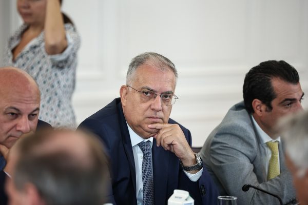 Θεοδωρικάκος: «Οι παράνομες μεταναστευτικές ροές αποτελούν απειλή για όλη την Ευρώπη»