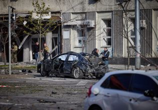 Ουκρανία: Ο Ερυθρός Σταυρός σταμάτησε την εργασία του επί του πεδίου μετά τις ρωσικές πυραυλικές επιθέσεις