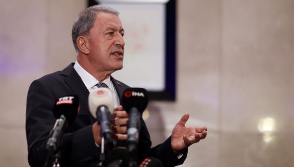 Τουρκία:  Μην ξεχνάτε το κολύμπι, λέει ο Ακάρ – «Ναυτικό και Αεροπορία έχουν λάβει σαφείς οδηγίες»