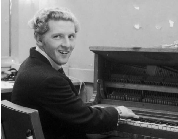 Τζέρι Λι Λιούις: «Όταν ο Ελβις βγήκε ήταν ένας ροκαμπίλι. Οταν εγώ βγήκα, αυτό ήταν rock and roll»