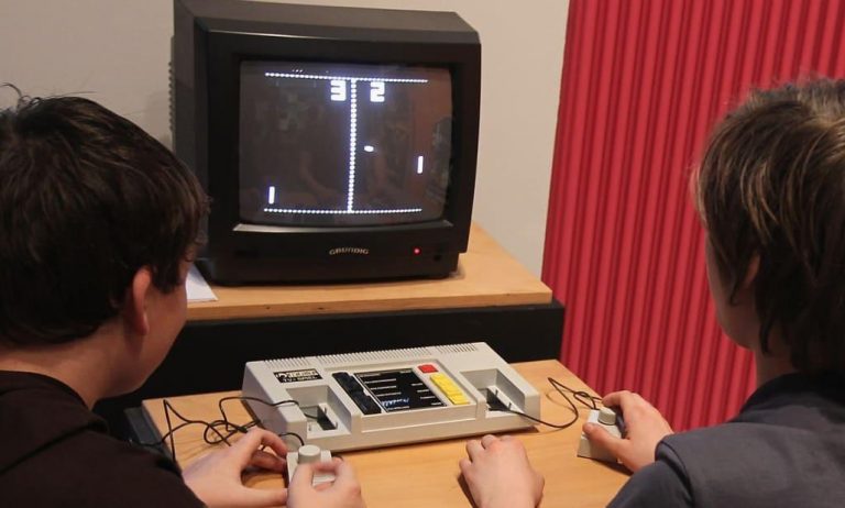 Βίντεο: Ανθρώπινοι νευρώνες που καλλιεργήθηκαν στο εργαστήριο έμαθαν να παίζουν τένις