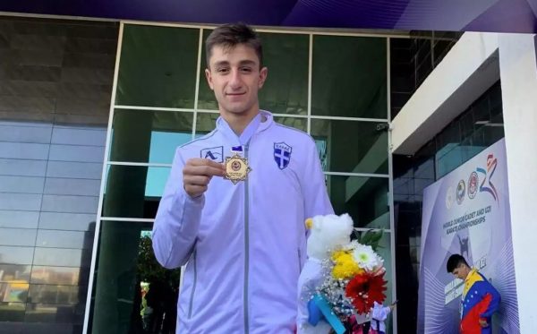 Οι Τούρκοι διέκοψαν τον εθνικό μας ύμνο στην απονομή του Ηλία Ψωμά