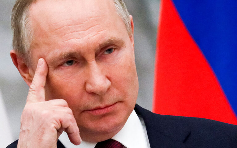 Βλαντίμιρ Πούτιν: «Δεν φταίμε εμείς που αγοράζετε καυσόξυλα όπως στο Μεσαίωνα»