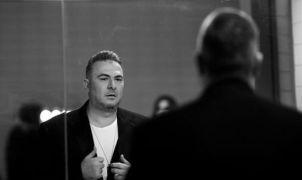 Αντώνης Ρέμος: Φωτογραφία στα καμαρίνια με την μικρή Ελένη