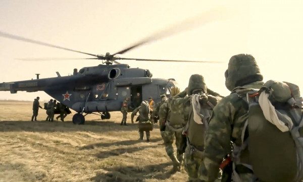 Ρωσία: Από τη Wagner φεύγεις ή με σύνταξη ή στο φέρετρο, λέει ο «σεφ» του Πούτιν