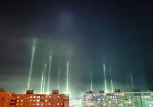 Ρωσία: Εμφανίστηκαν παράξενες φωτεινές στήλες σε πόλεις – Μυστικό όπλο του Πούτιν;