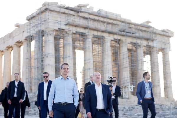 Ελληνοτουρκικά: Η Γερμανία παίρνει αποστάσεις από τις… «ίσες αποστάσεις» – Τα μηνύματα στον Ερντογάν και τα Marder