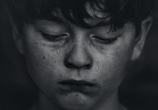 Ισπανία: Η Unicef ​​προειδοποιεί ότι το 15% των εφήβων εμφανίζει συμπτώματα κατάθλιψης