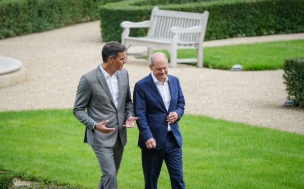 Σολτς – Σάντσεθ: Τάχθηκαν υπέρ της κατασκευής του αγωγού MidCAt από την Ισπανία στη Γαλλία