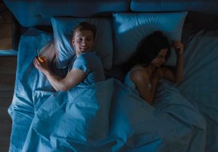 Γιατί με απάτησε ο σύντροφός μου – Πέντε άνθρωποι εξομολογούνται της ιστορίες τους