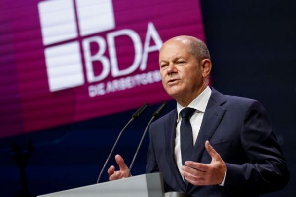 Όλαφ Σολτς: Στην σύνοδο «ξεκαθαρίστηκαν οι παρεξηγήσεις» γύρω από το σχέδιο των 200 δισ. ευρώ της Γερμανίας