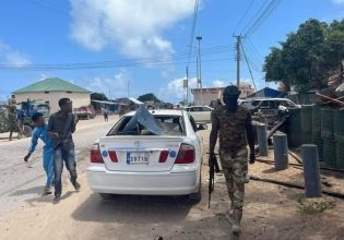 Σομαλία: Αυτοκίνητο παγιδευμένο με εκρηκτικά εισέβαλε σε ξενοδοχείο