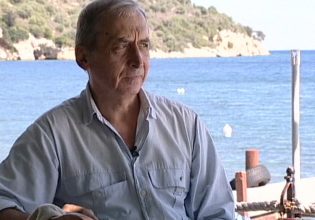 Αντώνης Σουρούνης: Λέξεις από Φ και λέξεις από Α